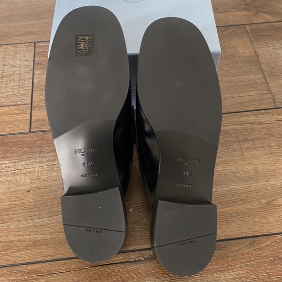 Prada Leather Logo Mule - Picture 4 of 9
